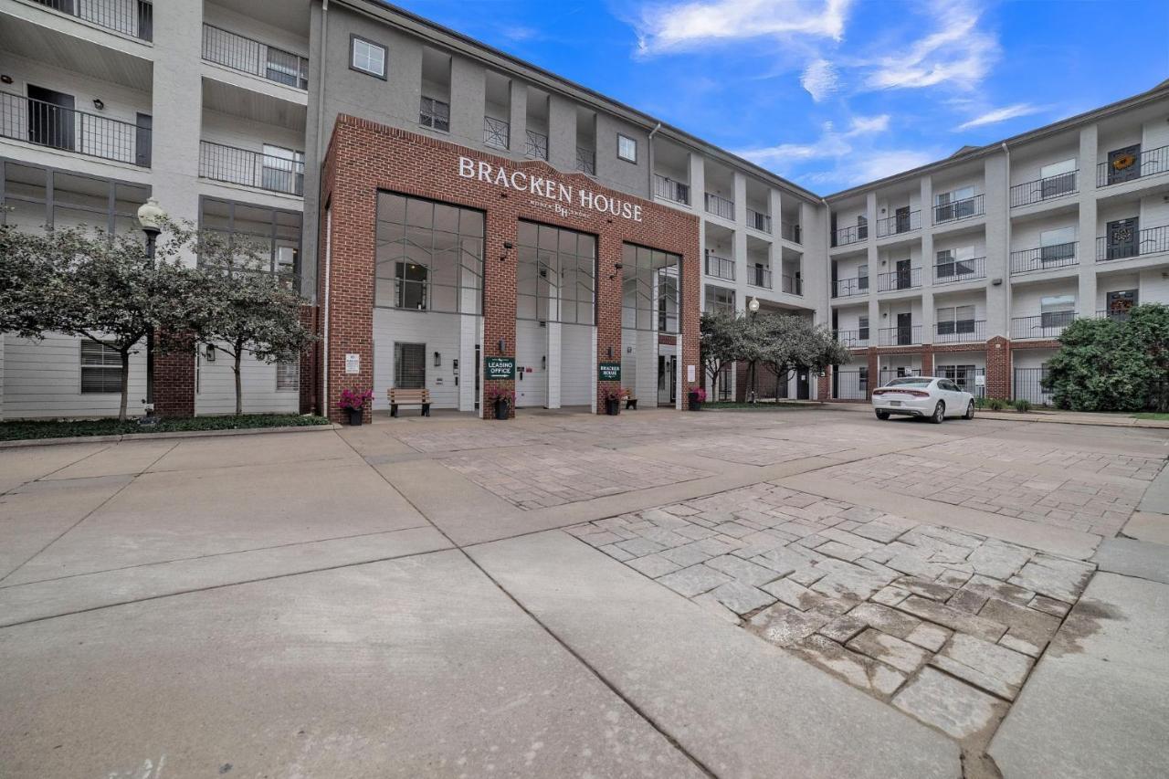 Frontdesk Bracken House Apts North Shore 피츠버그 외부 사진